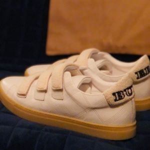 Brand new Mens Burberry sneakers